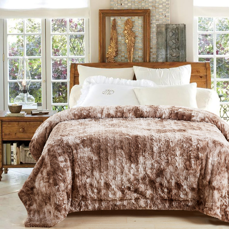 Super king sales faux fur throw
